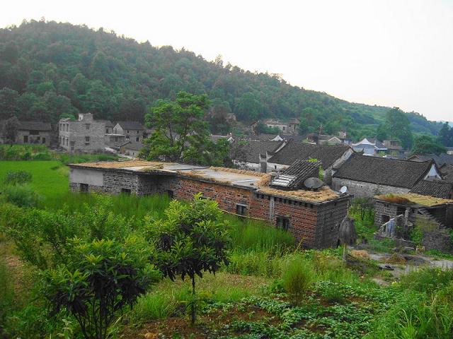 2013年度各地龙氏后裔参观访问龙家大院