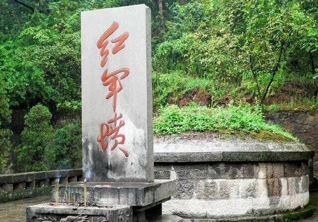 红军男护士为何成为&ldquo;女菩萨&rdquo;？英雄牺牲年仅18岁
